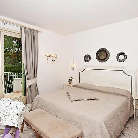 Holiday home Vip Class Villa, 12 People With A Luxurious Pool And Mountain And Sea Views Positano