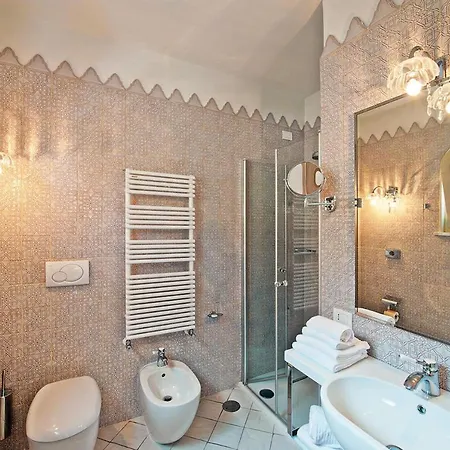 Vip Class Villa, 12 People With A Luxurious Pool And Mountain And Sea Views Holiday home